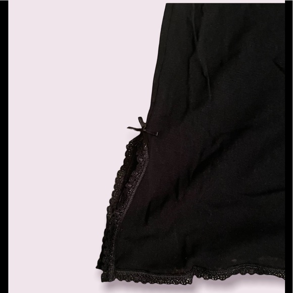 Sheer black negligeé with lace trim - Picture 2 of 7